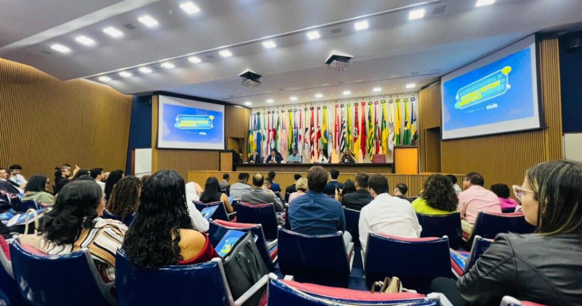 Cabo Frio participa de seminário nacional em Brasília para discutir políticas para juventude