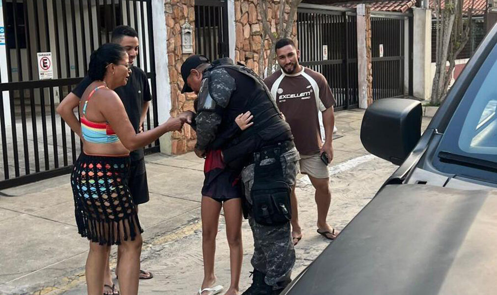 Guarda Municipal localiza família de criança perdida na Prainha em Arraial do Cabo