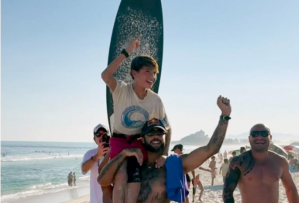 Filho de Pedro Scooby e Luana Piovani conquista título inédito em Saquarema