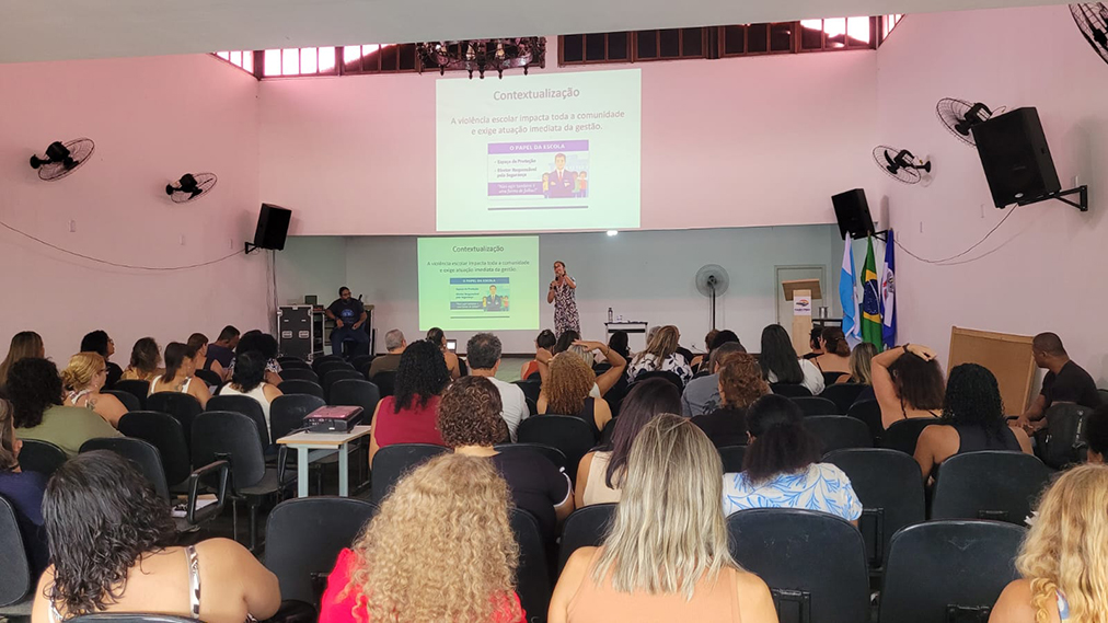 Cabo Frio reforça preparo de diretores para enfrentar casos de violência nas escolas