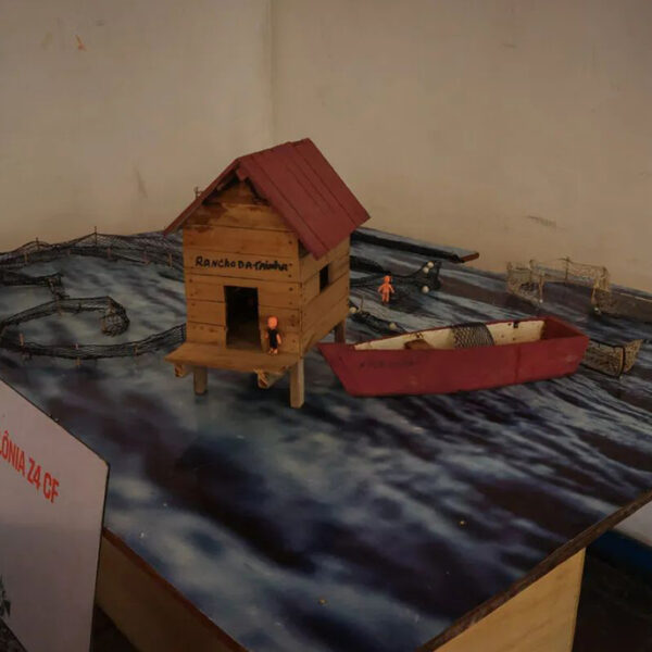 Cabo Frio recebe exposição fotográfica sobre memória e relação com o mar no Charitas