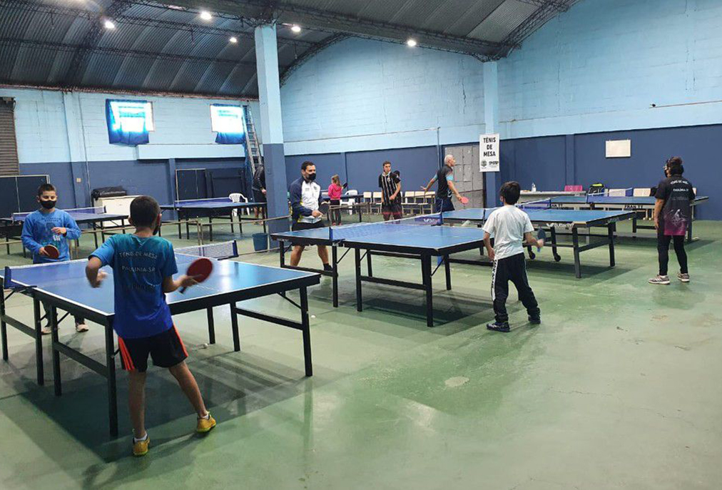 Cabo Frio promove torneio de tênis de mesa para iniciantes em Tamoios