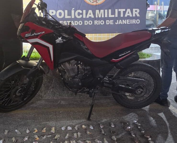 Polícia Militar realiza ação contra o tráfico em Macaé e prende suspeito no Aeroporto