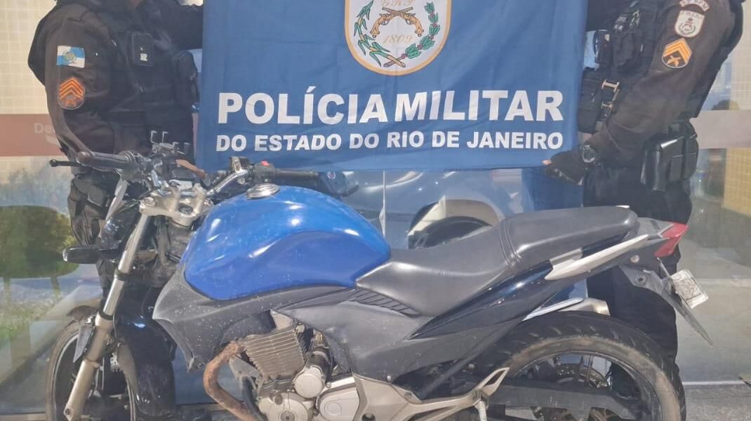 Ações da PM resultam na apreensão de duas motos em bairros de Macaé