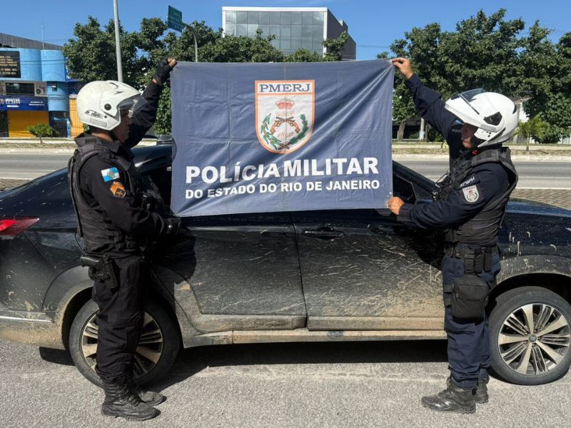 Carro clonado é apreendido após perseguição policial em Rio das Ostras