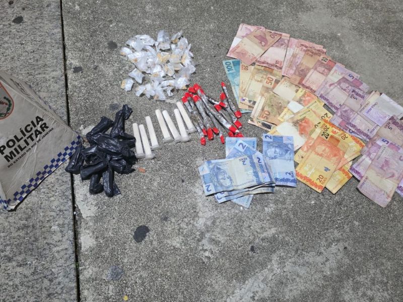 Homem com 5 anotações criminais é preso por tráfico em Rio das Ostras