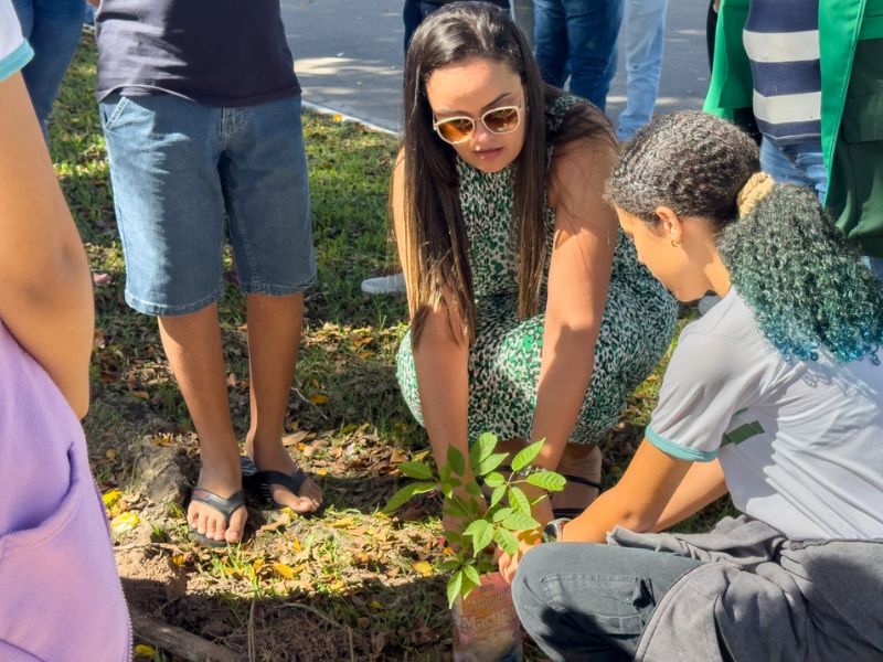 Ação de plantio de mudas celebra Dia da Conservação do Solo em Silva Jardim