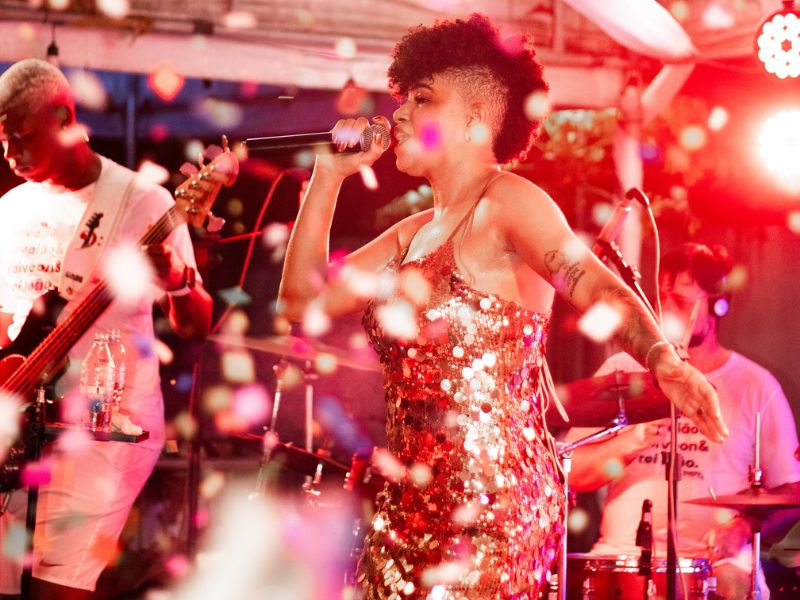 Rio das Ostras tem show gratuito na Concha Acústica nesse domingo, 19