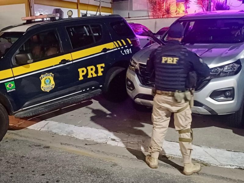 Polícia Rodoviária Federal recupera caminhonete roubada em Rio das Ostras