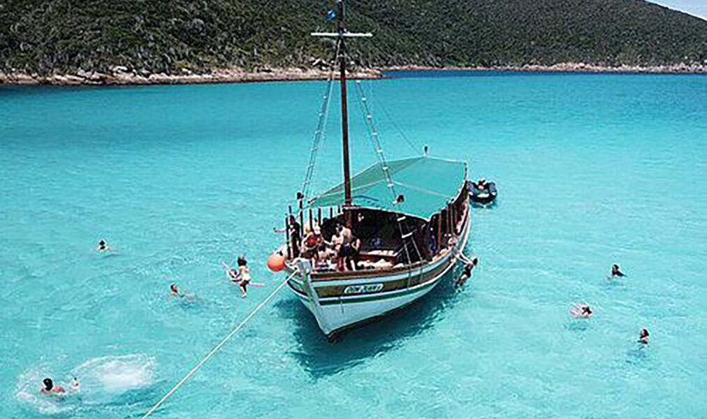 Arraial do Cabo restringe acesso de veículos nas Prainhas do Pontal do Atalaia a partir de maio