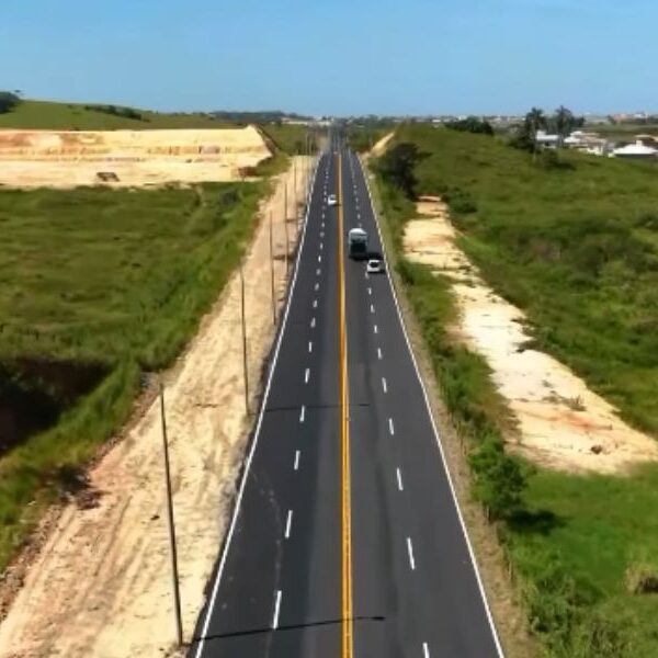 Parceria com o Governo do Estado transforma importante via em Rio das Ostras