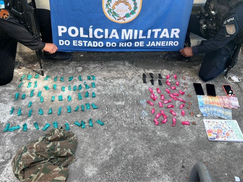 Ação da PM em comunidade de Rio das Ostras termina com 3 traficantes presos
