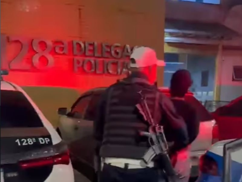 Mulher é presa em Rio das Ostras levando 7 kg de cocaína pura para Macaé