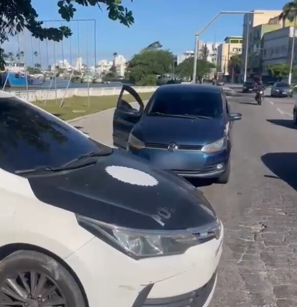 Polícia Civil recupera carro roubado e prende proprietário em Macaé