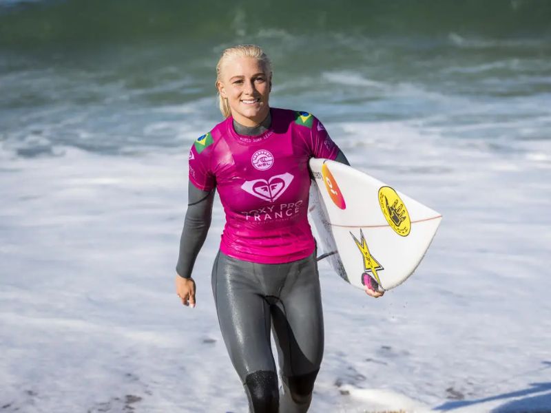 Medalhista olímpica é confirmada como convidada na etapa da WSL em Saquarema