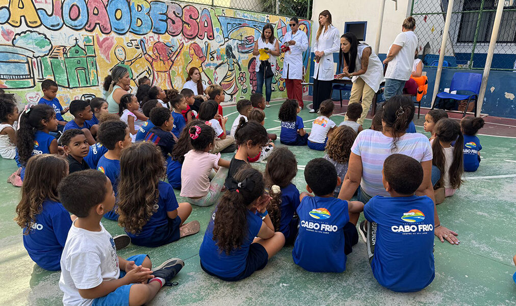 Escolas em Cabo Frio recebe ação integrada de saúde e reforça prevenção desde a infância