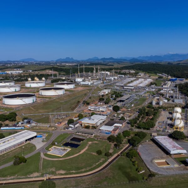 Setor offshore e hotelaria concentram vagas abertas em Macaé
