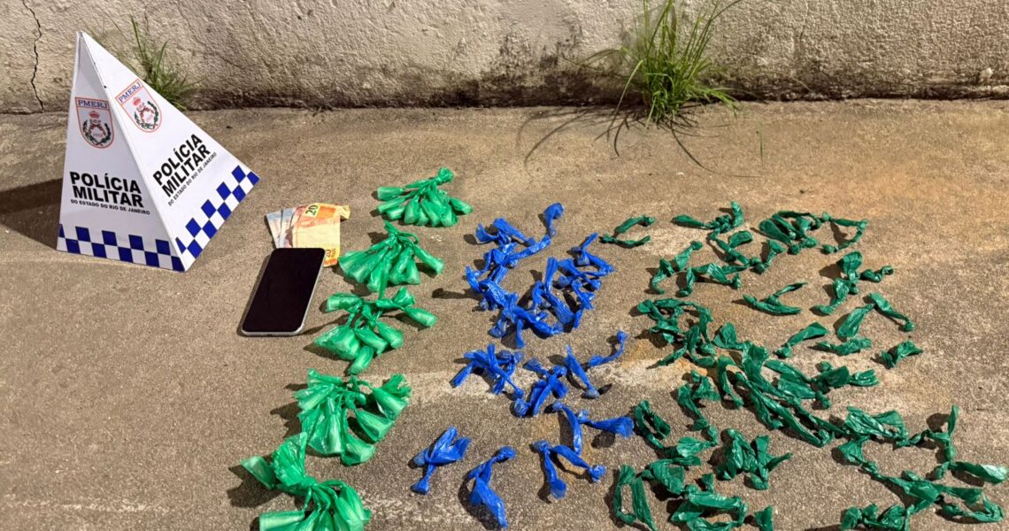 Homem é preso por tráfico de drogas em Macaé durante ação da PM no bairro Cajueiros