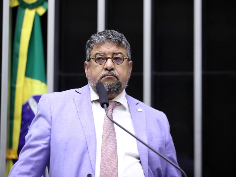 Imprensa volta a apontar processo para expulsão do prefeito de Maricá do PT