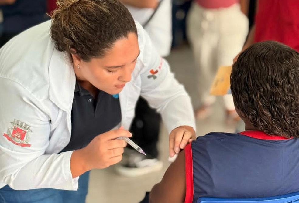 Vacina, exames e serviços gratuitos movimentam a Boa Vista neste sábado em Arraial do Cabo