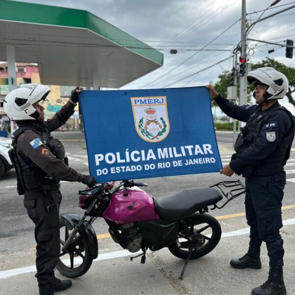 Homem é preso em Macaé após denúncia de intimidação a comerciantes e perseguição policial