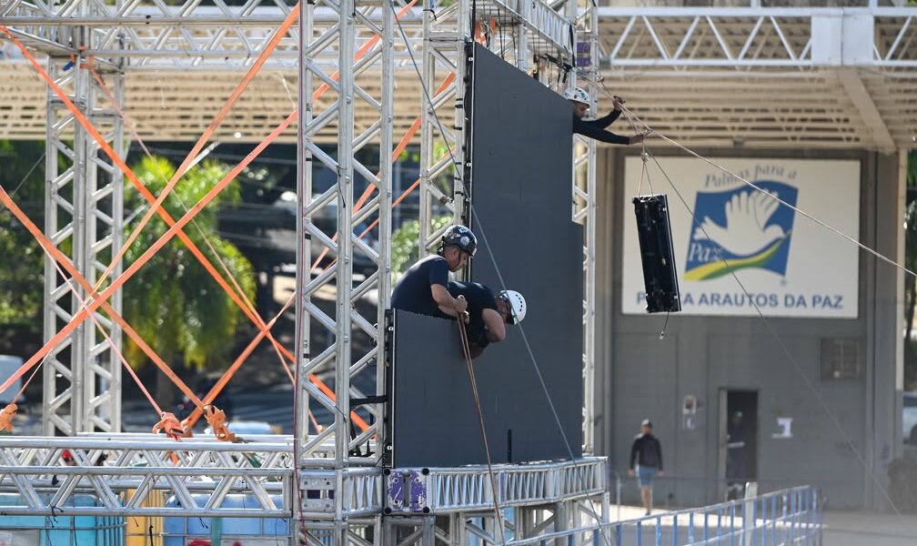 Estação da Copa reúne torcedores em Iguaba Grande com telão e atrações musicais
