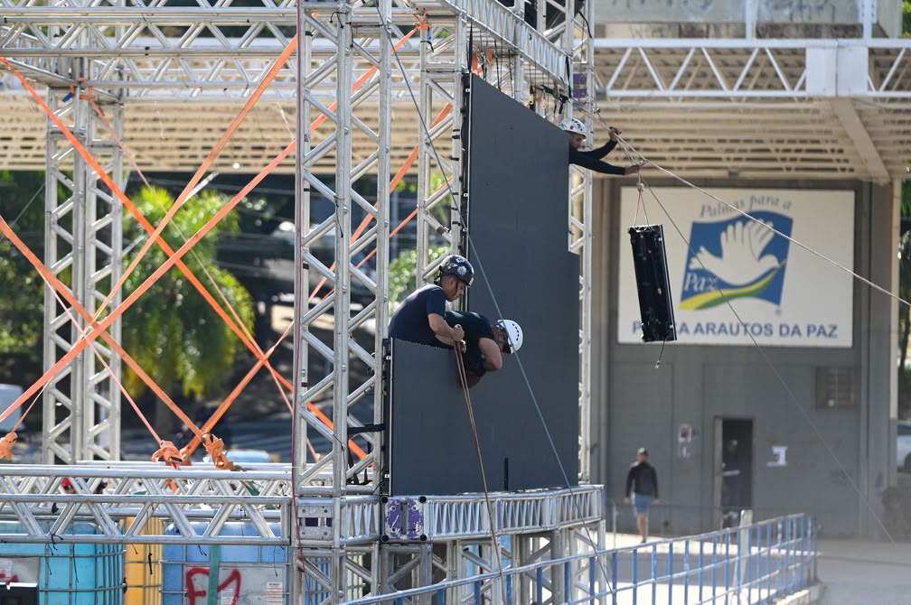 Estação da Copa reúne torcedores em Iguaba Grande com telão e atrações musicais