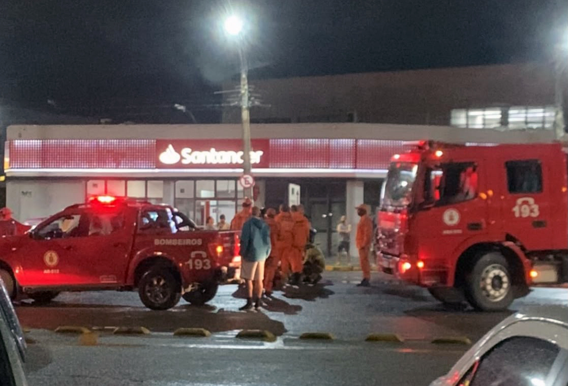 Motociclista morre após bater de frente com ônibus em Araruama