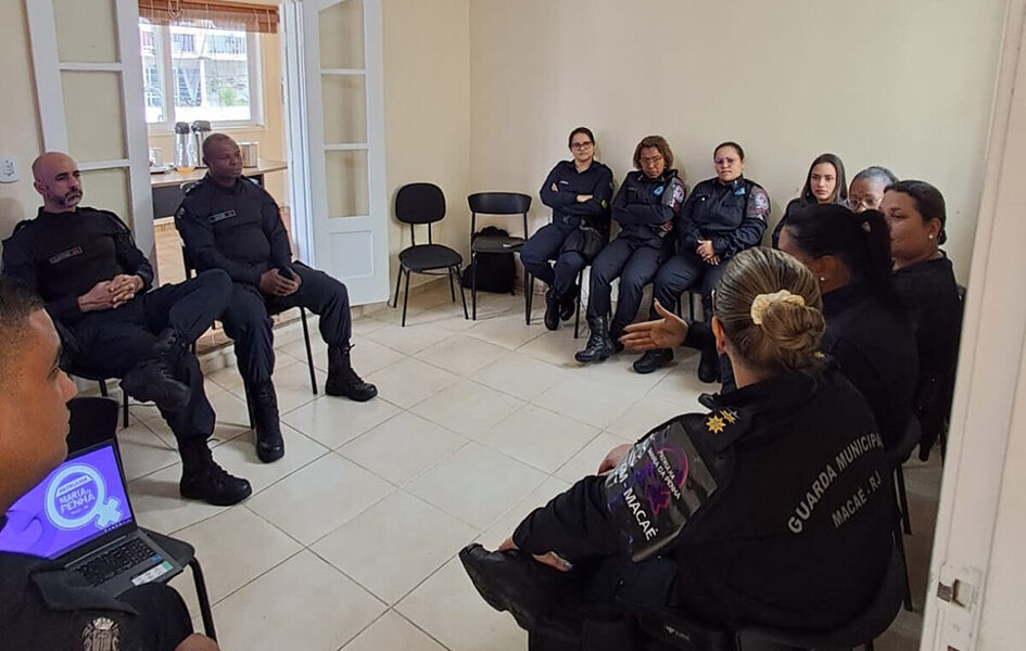 Cabo Frio reforça combate à violência contra a mulher em encontro regional