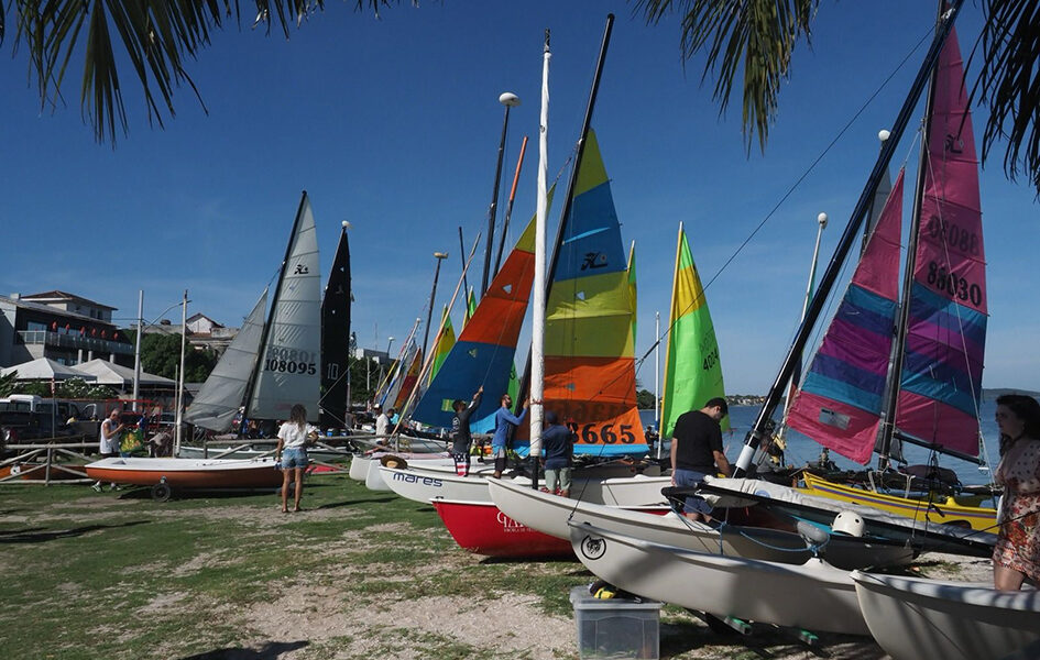 São Pedro da Aldeia recebe regata que une esporte e defesa da natureza