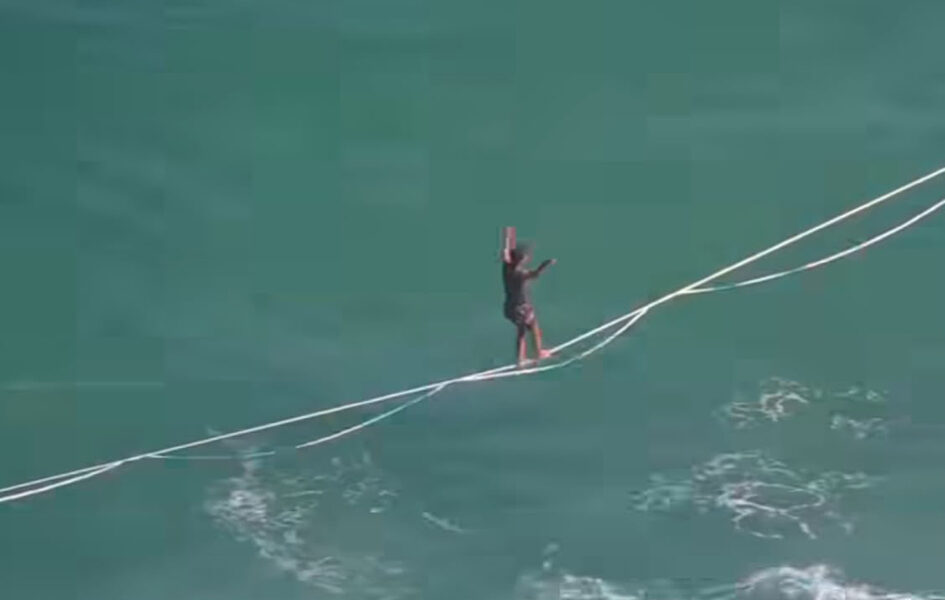 Desafio nas alturas chama atenção na Praia Grande em Arraial do Cabo