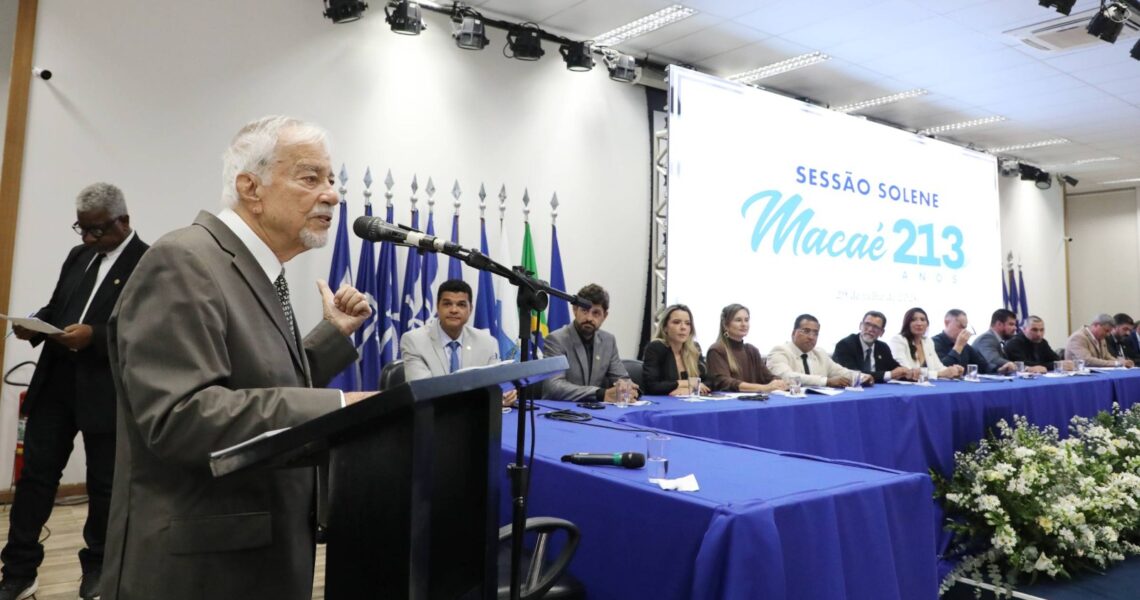 Sessão solene reúne autoridades e reconhece protagonistas do desenvolvimento de Macaé