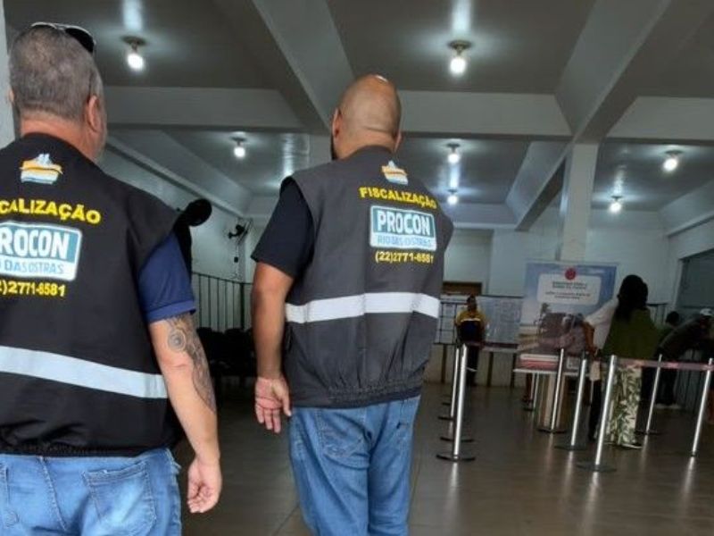 Antes tarde do que nunca: Procon fiscaliza posto rodoviário de Rio das Ostras