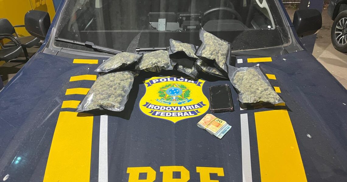 Mulher é presa em flagrante por tráfico após fiscalização da PRF em Campos