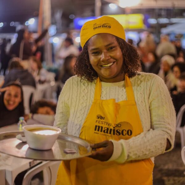 Peró vira palco de festival com gastronomia e atrações musicais