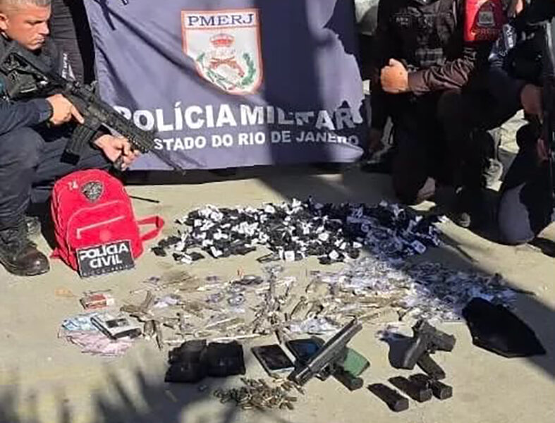 Confronto no Morro da Coca-Cola resulta em apreensão de armas e drogas