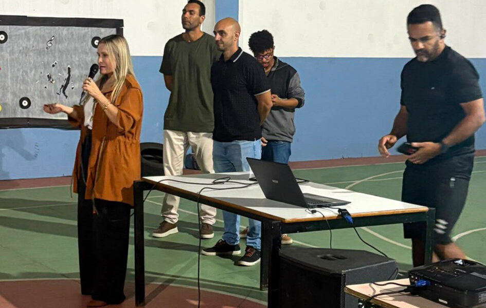 Cabo Frio prepara escolas para agir na hora da crise