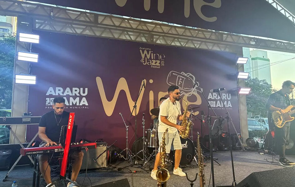 Clássicos dos Beatles emocionam público no Wine & Jazz Festival em Araruama