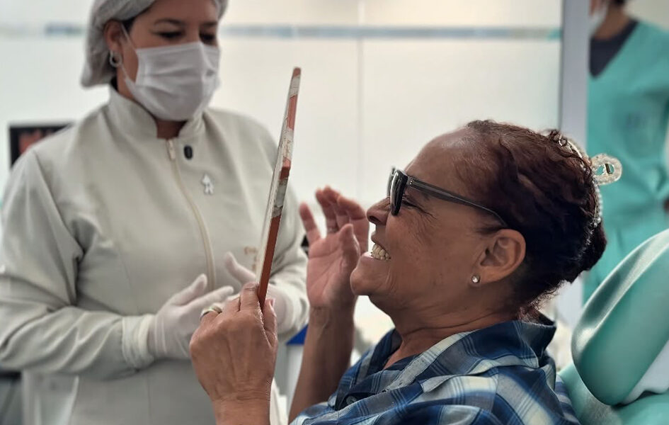 Arraial do Cabo começa a entregar próteses dentárias gratuitas pelo SUS