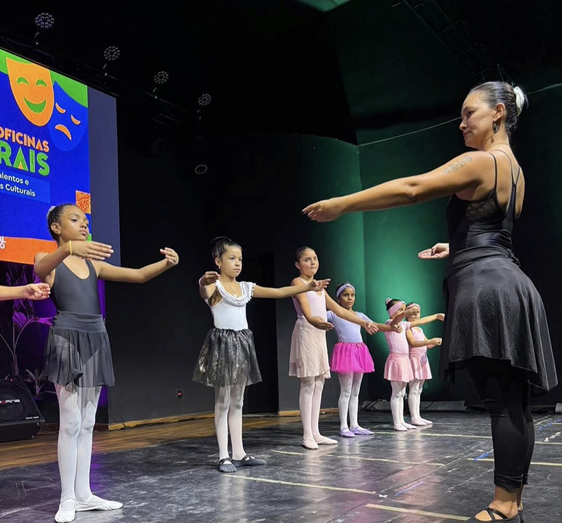 Arraial do Cabo celebra talentos em Mostra de Oficinas Culturais