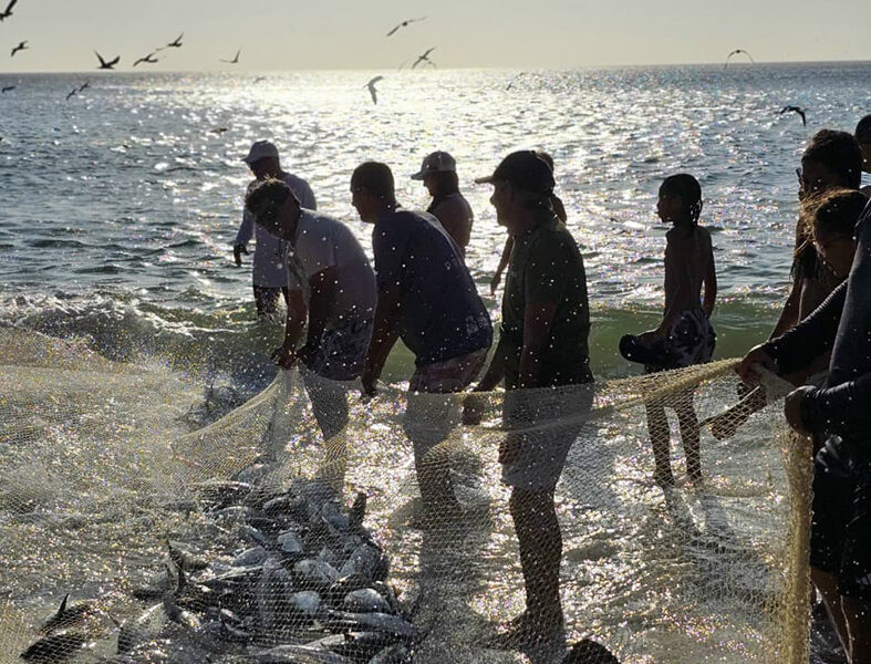 Pescadores de Arraial do Cabo podem receber auxílio de até R$ 500 por mês