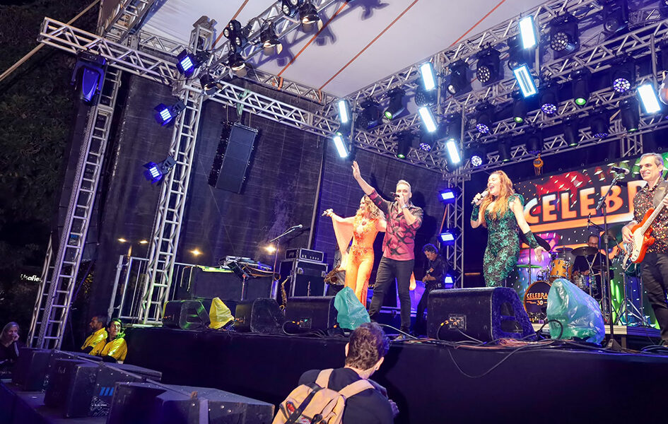 Cabo Frio encerra Festa da Padroeira com shows de Paulo Ricardo e Vitinho