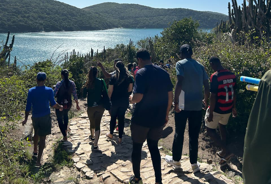 Trabalhadores conhecem riquezas naturais de Arraial do Cabo