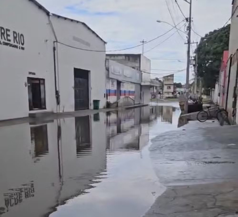 Chuva forte mobiliza equipes em Cabo Frio