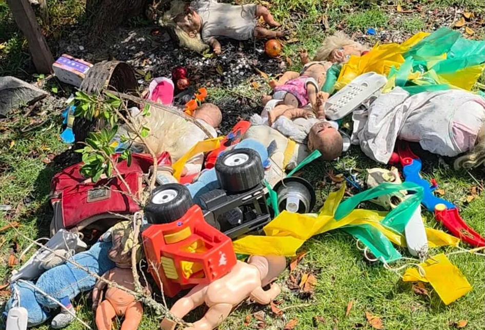 Cabo Frio retira lonas, objetos e resíduos de praia na Vila do Sol