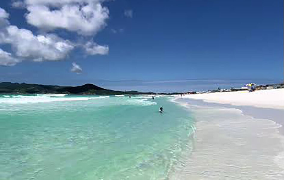 Sol abre a Semana do Saco Cheio em Cabo Frio, mas tempo pode virar na terça-feira